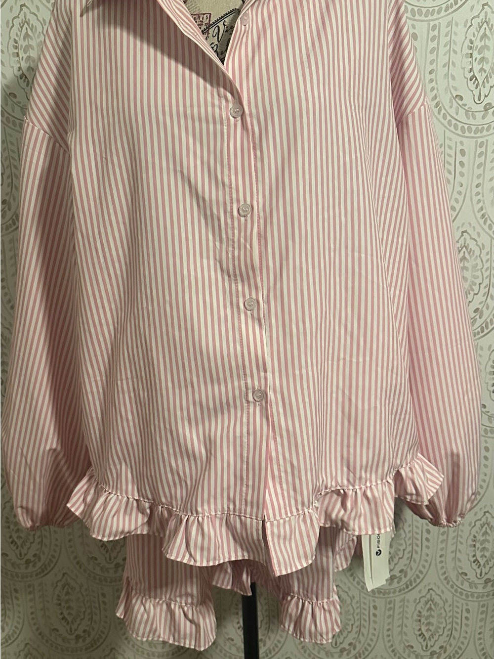 Women's Pink Striped Elastic Waist Shorts and Top - Medium Lounge set or PJ set - Picture 4 of 7